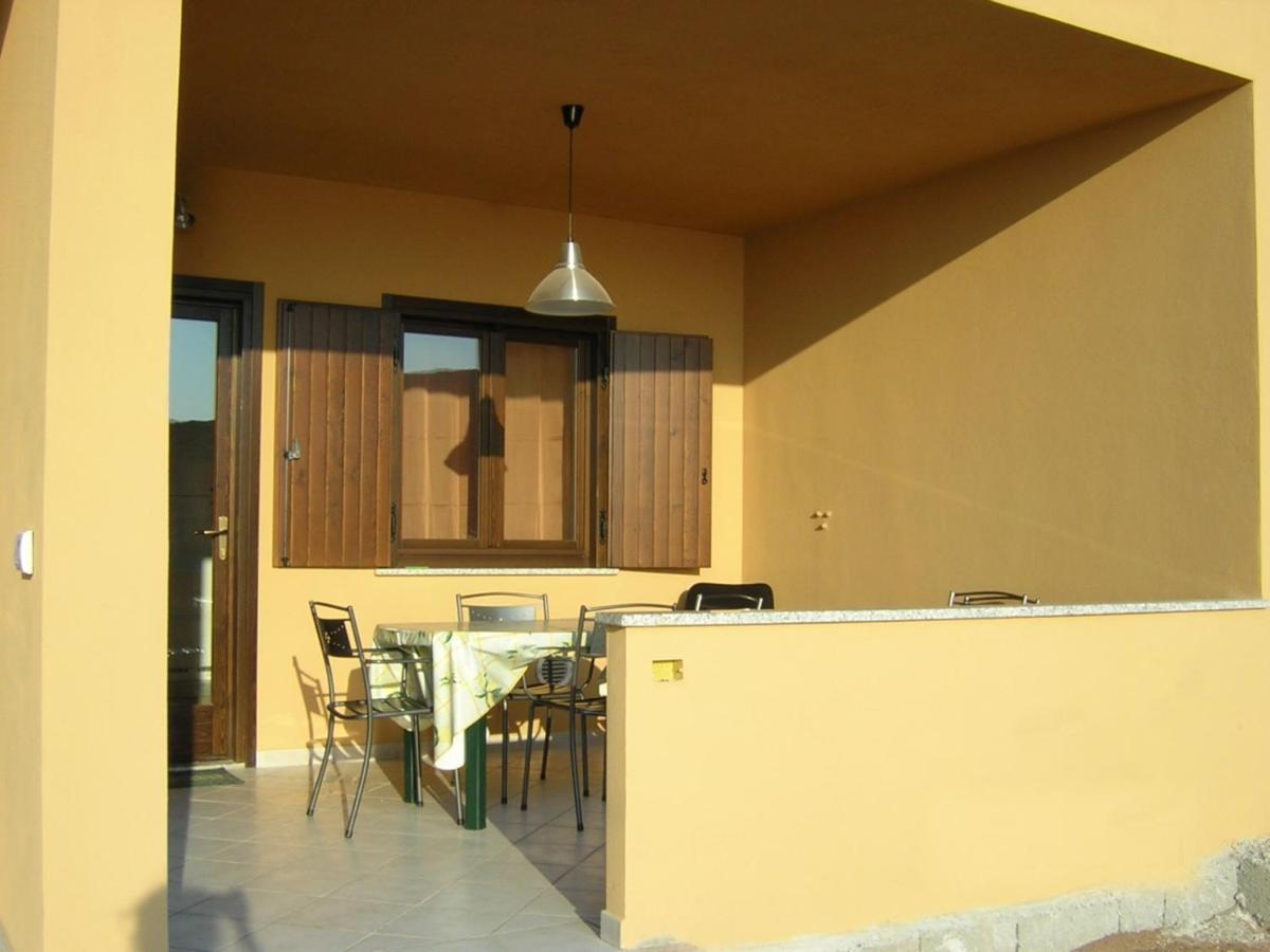 Апартаменты Porto Alabe Sardegna.... A Due Passi Dal Mare Трезнурагес Экстерьер фото