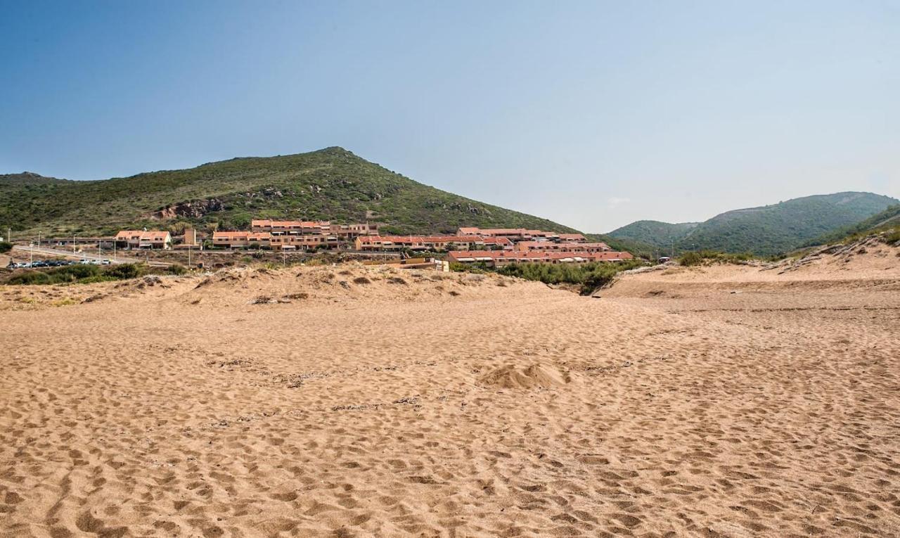 Апартаменты Porto Alabe Sardegna.... A Due Passi Dal Mare Трезнурагес Экстерьер фото